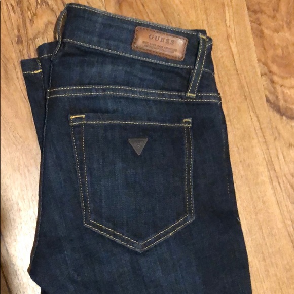 Guess Jeans - Picture 2 of 2